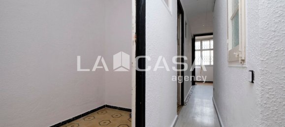 3 bedrooms Apartment in Barcelona, Spain No. 169878 18