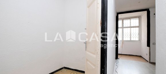 3 bedrooms Apartment in Barcelona, Spain No. 169878 17