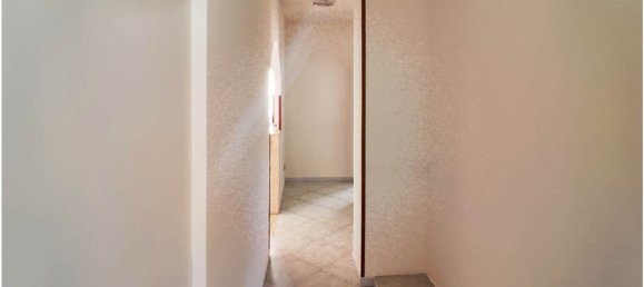 2 Schlafzimmer Wohnung in Palermo, Italy, Nr. 345104 7