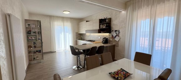 6 Schlafzimmer Wohnung in Todi, Italy, Nr. 333318 4