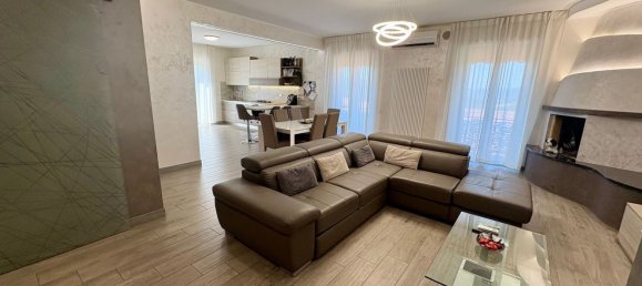 6 Schlafzimmer Wohnung in Todi, Italy, Nr. 333318 3