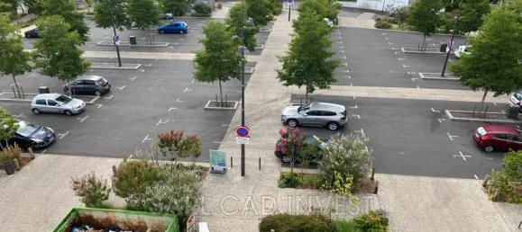 Studio à Tours, France No. 350976 2