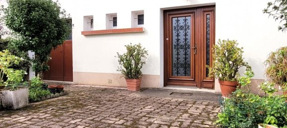 3 chambres Maison à Saint-Jean-de-la-Ruelle, France No. 78776 10