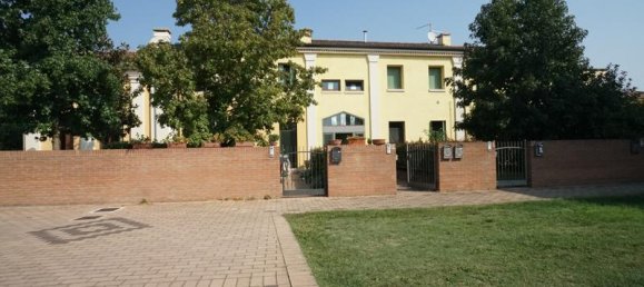 2 rooms Apartment in Veronella, Italy No. 234901 2