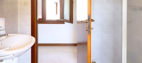 6 rooms House in San Michele al Tagliamento, Italy No. 268624 23