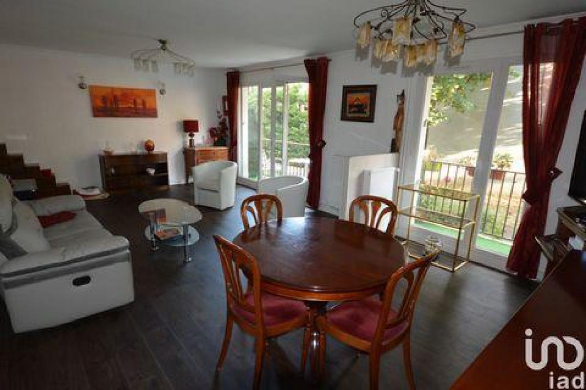 Кондоминиум  с 3 спальнями в Тие, Франция № 33484