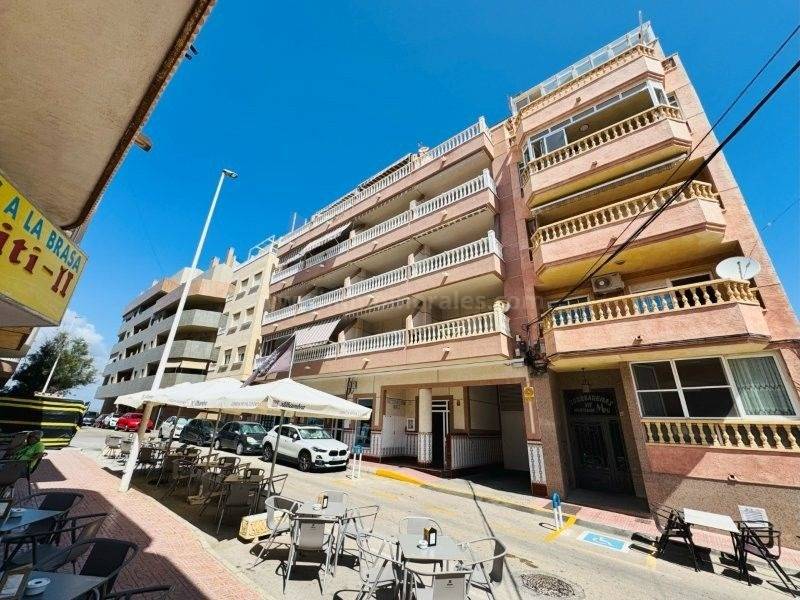 2 bedrooms Apartment in Torrevieja, Spain No. 168763