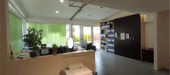 6 rooms Apartment in Luino, Italy No. 185139 14