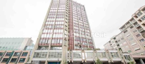 Propiedad comercial de 3 habitaciónes en Genoa, Italy No. 36439 6