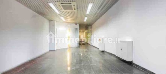 Propiedad comercial de 3 habitaciónes en Genoa, Italy No. 36439 5