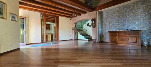8-Zimmer Villa in Cavour, Italy, Nr. 40992 2