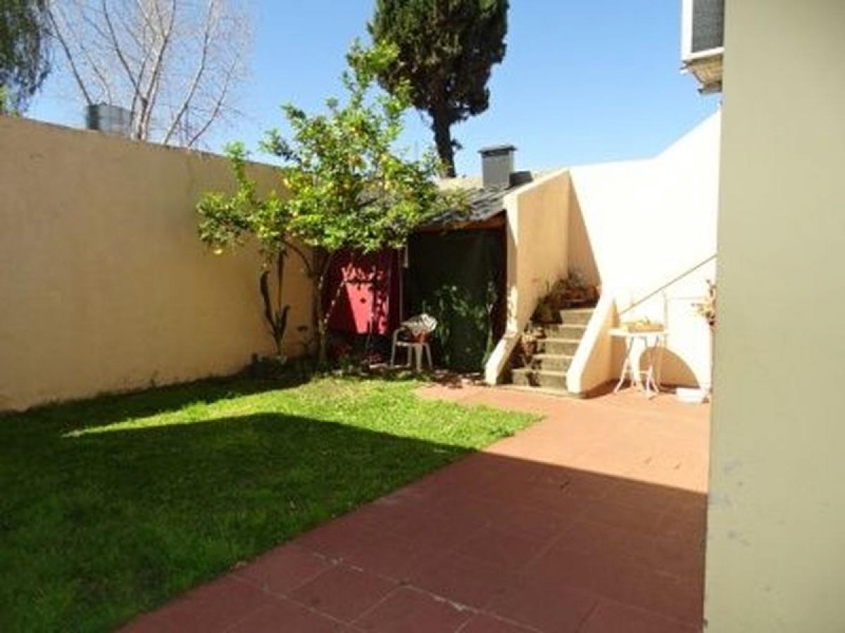 3 bedrooms House in Moron, Argentina No. 58442