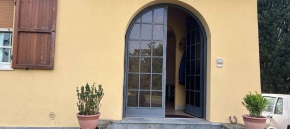 5 bedrooms Villa in Arezzo, Italy No. 337269 4