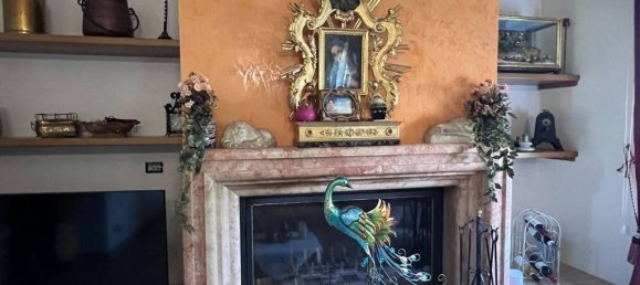 5 bedrooms Villa in Arezzo, Italy No. 337269 10