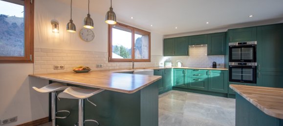 3 Schlafzimmer Gewerbliche Immobilie in Morzine, France, Nr. 1271 4