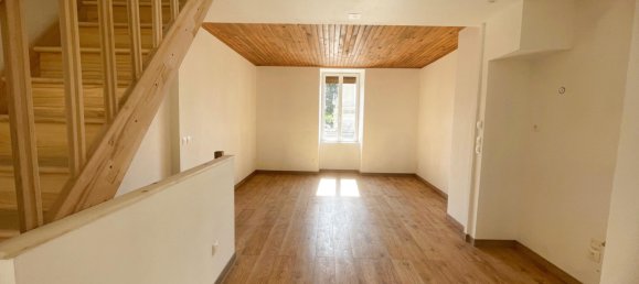 Casa de 2 dormitorios en Ain, France No. 331911 11