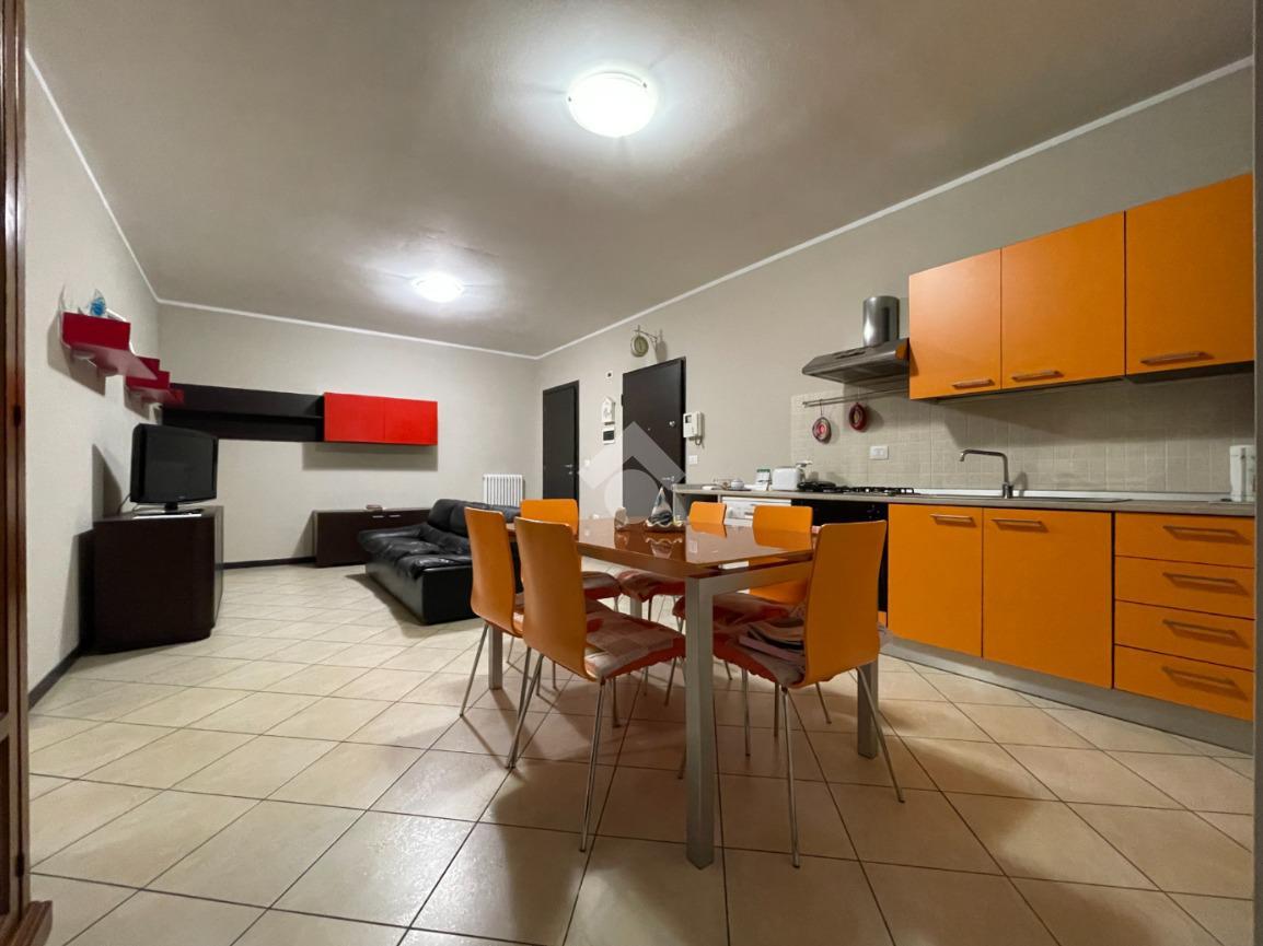 3غرفة شقة في Canneto sull'Oglio, Italy رقم 89044