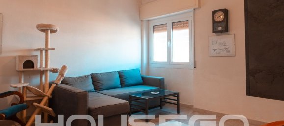 3 bedrooms Apartment in Genoa, Italy No. 359901 2