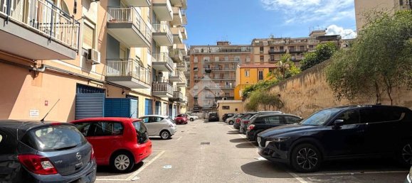 5 rooms Apartment in Palermo, Italy No. 38093 81