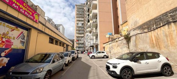 5 rooms Apartment in Palermo, Italy No. 38093 30