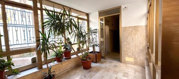 5 rooms Apartment in Palermo, Italy No. 38093 62