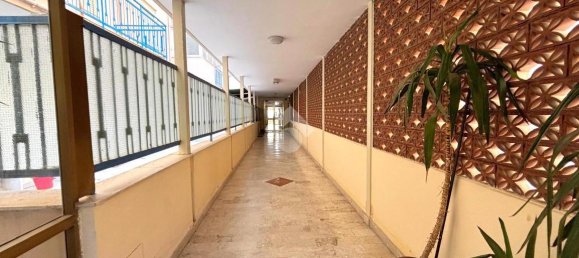 5 rooms Apartment in Palermo, Italy No. 38093 92