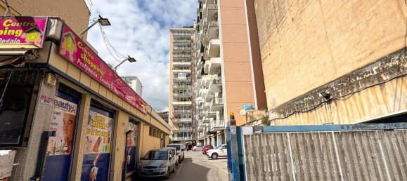 5 rooms Apartment in Palermo, Italy No. 38093 65