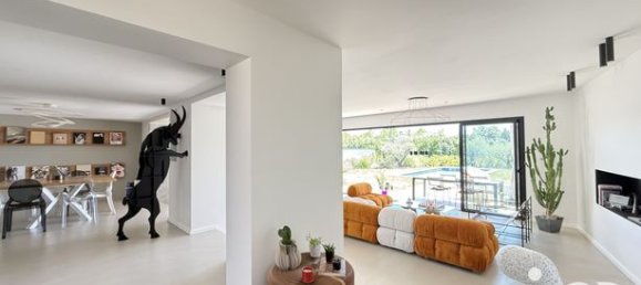 5 chambres Villa à Peaugres, France No. 303051 8