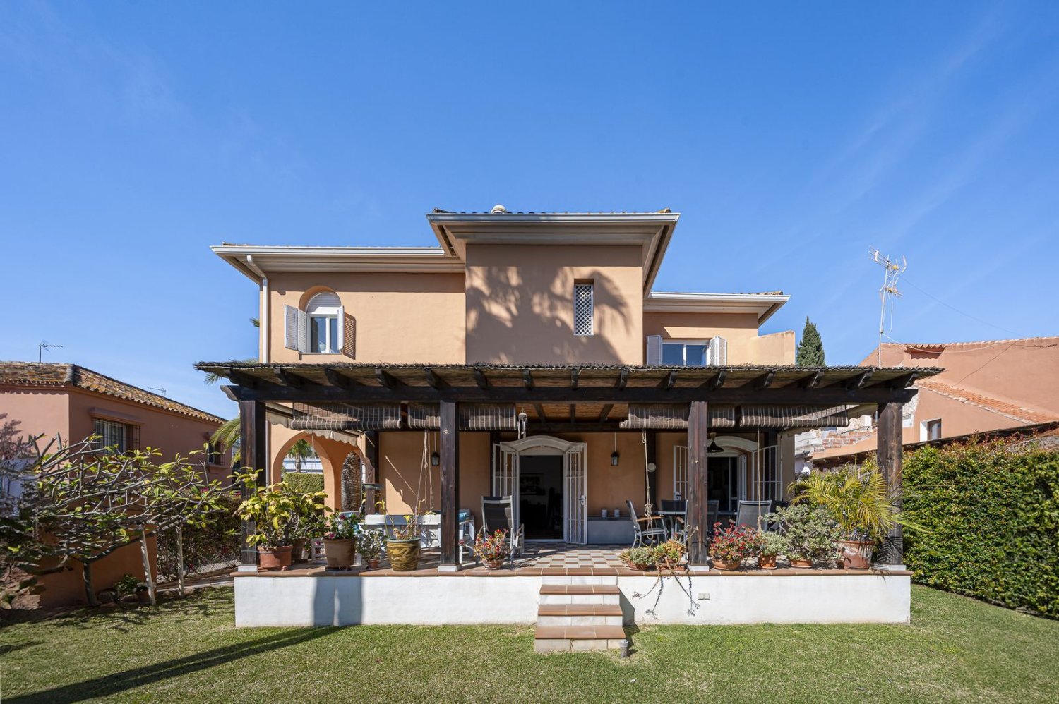 4 bedrooms Villa in Marbella, Spain No. 112116