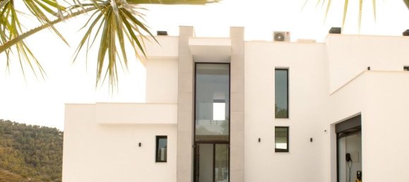 3 bedrooms Villa in Calpe, Spain No. 12938 5