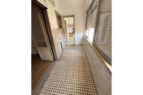 3 bedrooms Apartment in Amadora, Portugal No. 193617