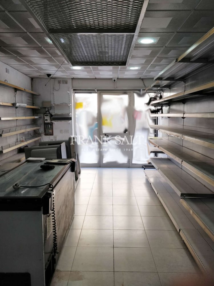 44m² Shop in Gzira, Malta No. 12688