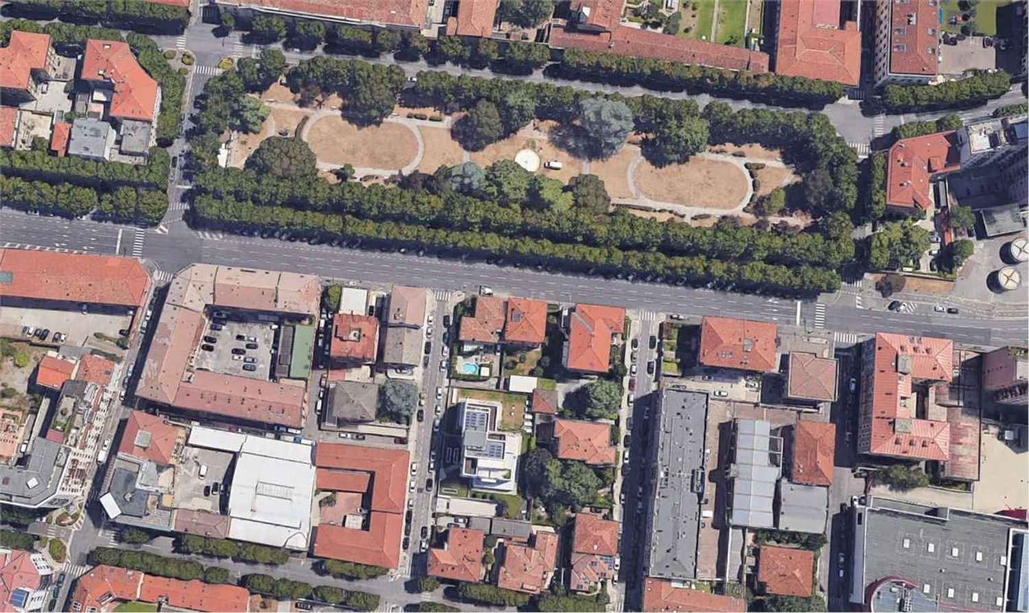 Квартира с 2 комнатами в Брешиа, Италия № 213951