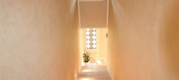 65 rooms Apartment in Maranello, Italy No. 11538 12