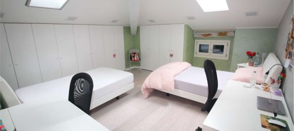 65 rooms Apartment in Maranello, Italy No. 11538 16