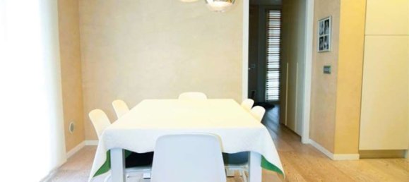 65 rooms Apartment in Maranello, Italy No. 11538 5