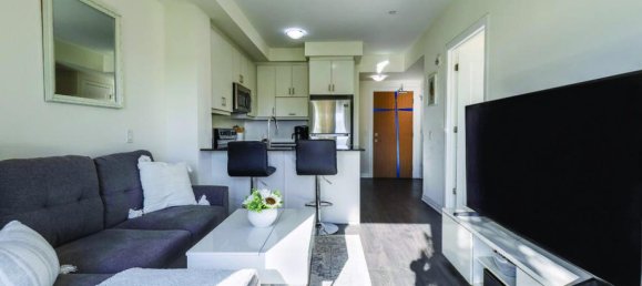 Studio in the Condo in Oakville, Canada No. 913 8