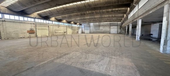 Lagerhaus in Loures, Portugal 2400m², Nr. 225236 2