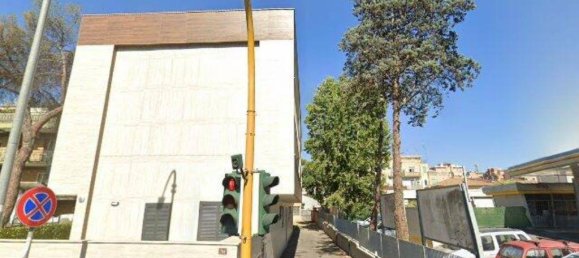 3 bedrooms Apartment in Rome, Italy No. 355054 10