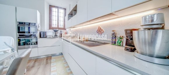 3 bedrooms House in Somma Lombardo, Italy No. 361304 4