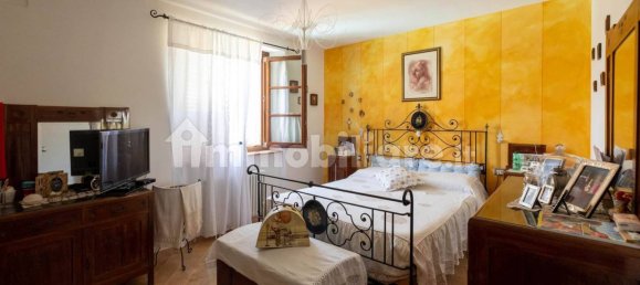 4 bedrooms Villa in Volterra, Italy No. 61390 8