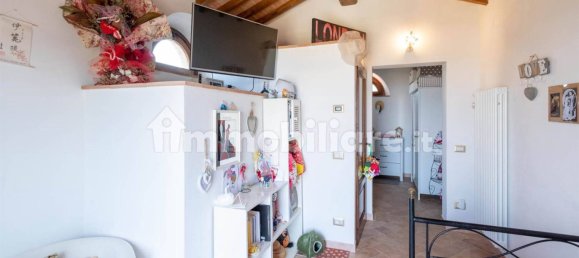 4 bedrooms Villa in Volterra, Italy No. 61390 23