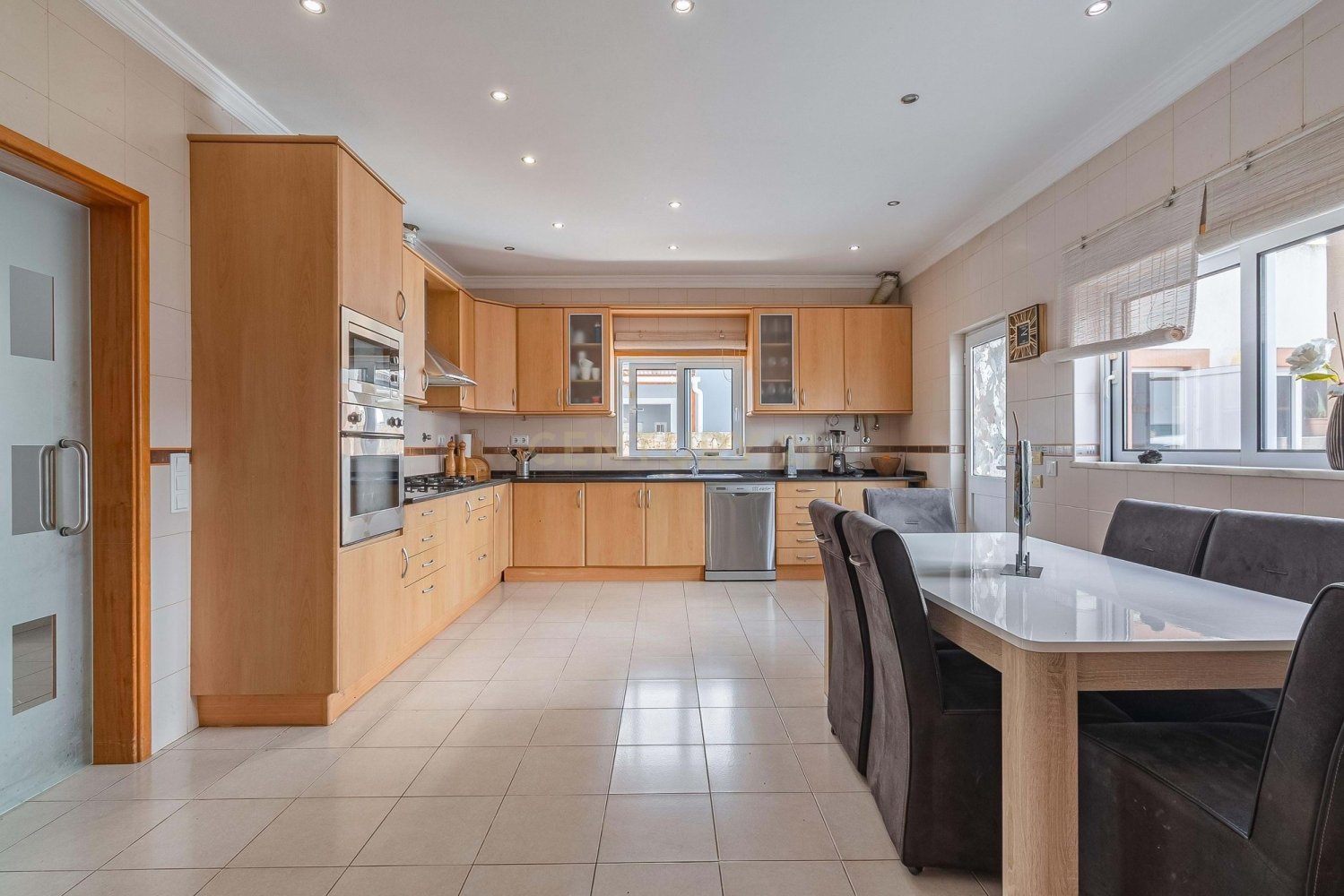 4 bedrooms Villa in Luz, Portugal No. 105000