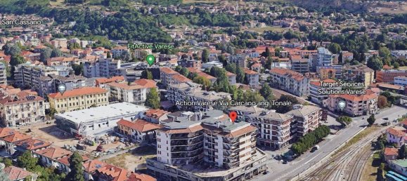 Propiedad comercial de 8 habitaciónes en Varese, Italy No. 92688 2