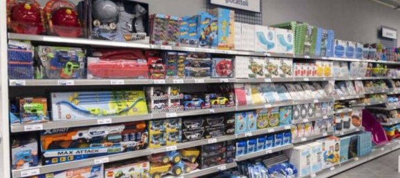 Propiedad comercial de 8 habitaciónes en Varese, Italy No. 92688 6