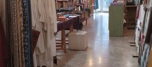 Imóvel comercial de 2 divisões em Perugia, Italy N.º 161910 8