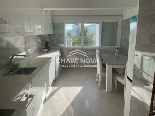 2 Schlafzimmer Wohnung in Odivelas, Portugal, Nr. 281503