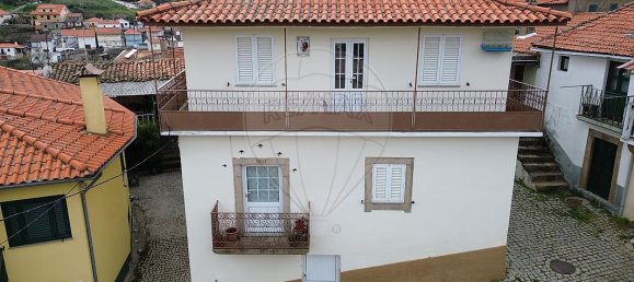 Casa de 3 dormitorios en Torre de Moncorvo, Portugal No. 42339 11