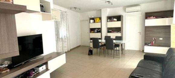 7 rooms House in La Spezia, Italy No. 24590 7