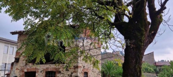 2 rooms House in Carrè, Italy No. 370411 3